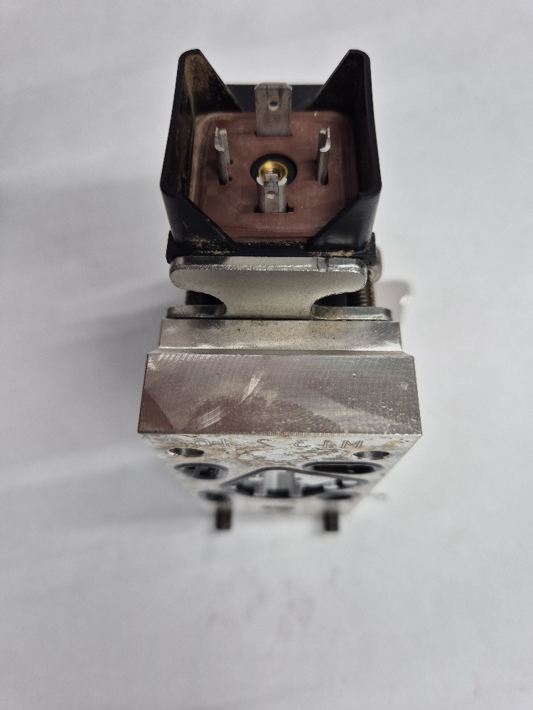 11166836 PVEO 12Vdc PVG32 S7 DIN Used