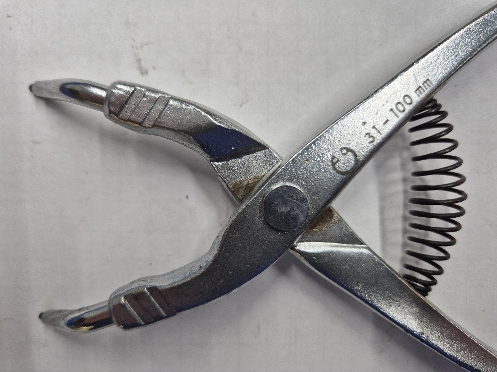 169E.23 >31-100mm< 45° Borgring tang Facom Used