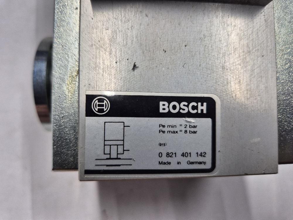 LU2-050/063-AL-AN Locking valve Bosch