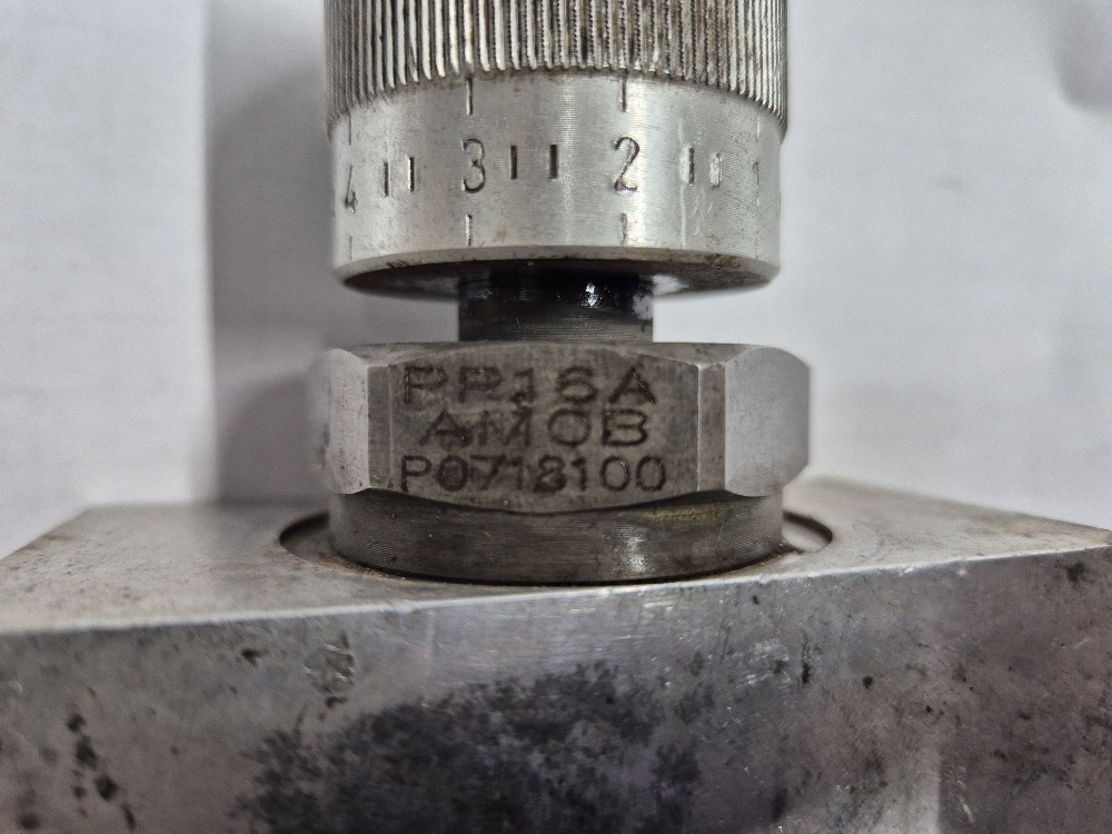 PP16A-AM0B/34 3-weg flowregelaar Walvoil Used
