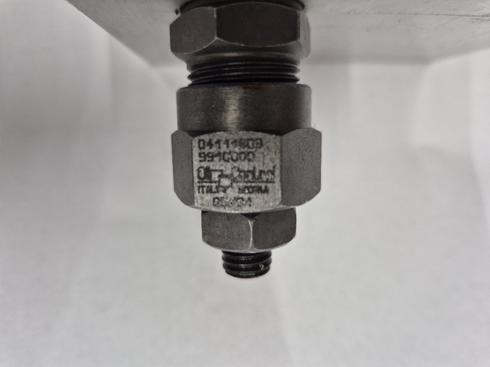 1692 GL Manifold Oil-Control