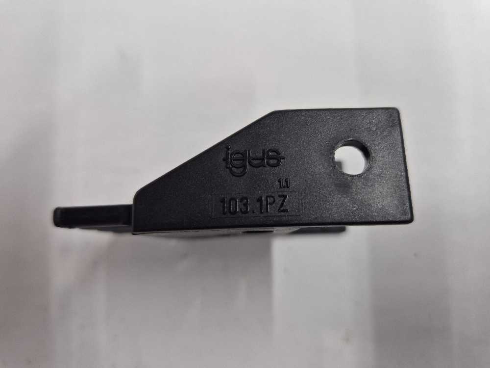 103.1PZ Kabelrups bevestigings schakel female Igus