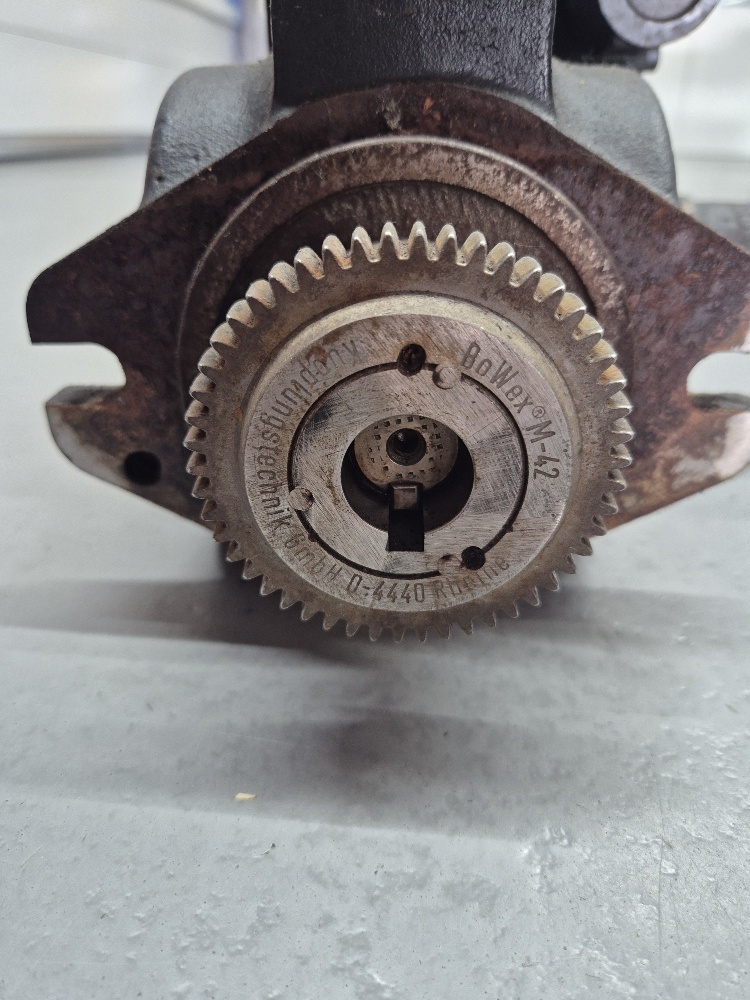 LRR-025C LS 25 20 NN N 3 K1AG A6N PLB NNN NNN plunjerpomp Sauer-Danfoss Used