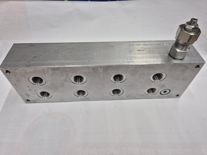 EA 10-05-12-04-1-3-H Manifold NG10 4-voudig Oleodinamica 2MP