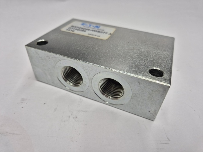 BXP24046-4W-S-377 Manifold Integrated / Eaton A12088