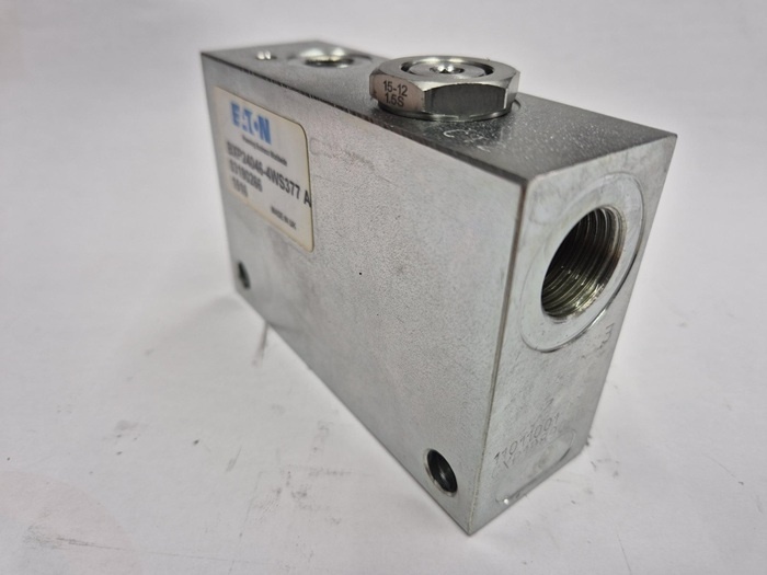 BXP24046-4W-S-377 Manifold Integrated / Eaton A12088