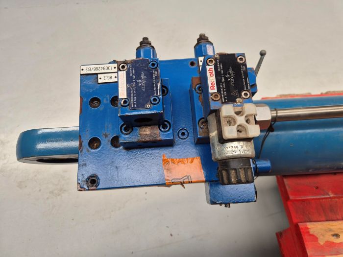 D90-140-2100 Cilinder Rexroth