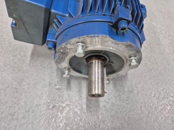 DMA2 100LX4 B14 BG 100L 3kW-4P eff2 Motor Dutchi motors Used