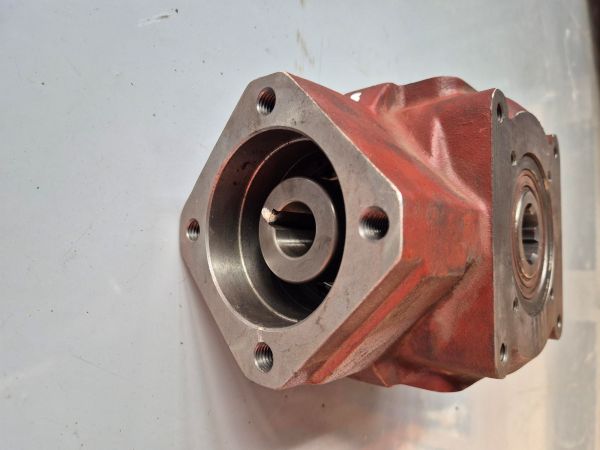 80002 1.3/8"-6 Female, i=1:3,1 Tandwielkast Berma