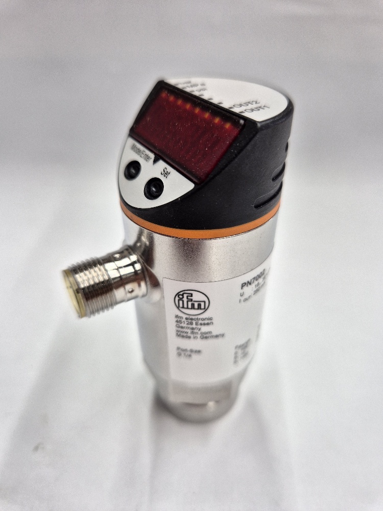 PN7002 Pressure switch 0-100bar IFM