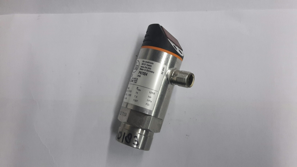 PN7004 Pressure switch -1..+10bar IFM