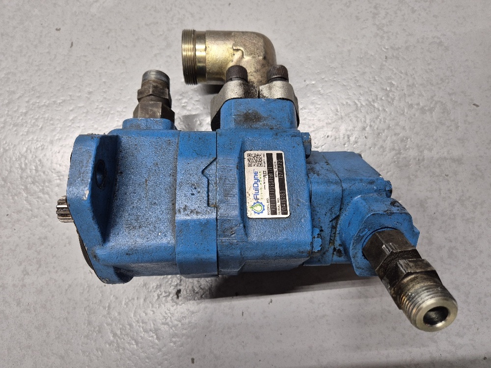 V20101F11S5S11AC121 dubbel schottenpomp FluiDyne/Vickers Used