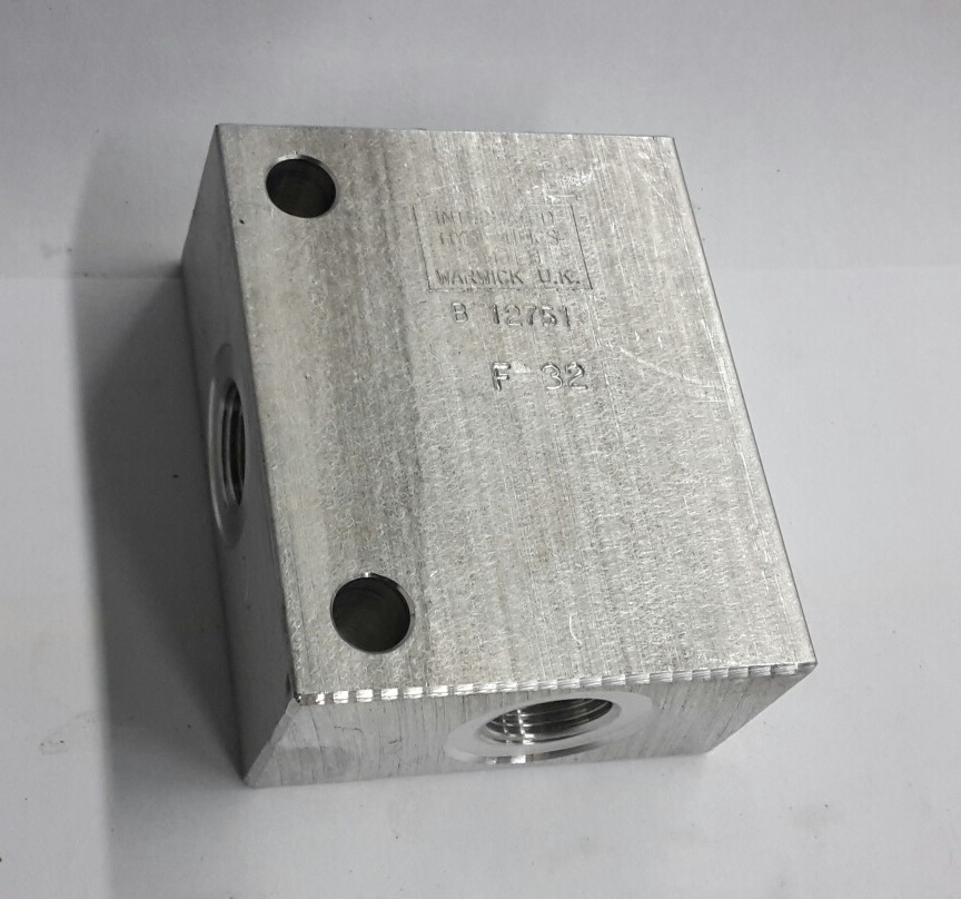 B12751 Manifold Integrated / Eaton CVA-22-06-0