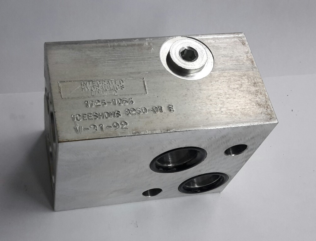 1CEESHOMS Aluminium Manifold tbv 2x C-A6610 Integrated / Eaton