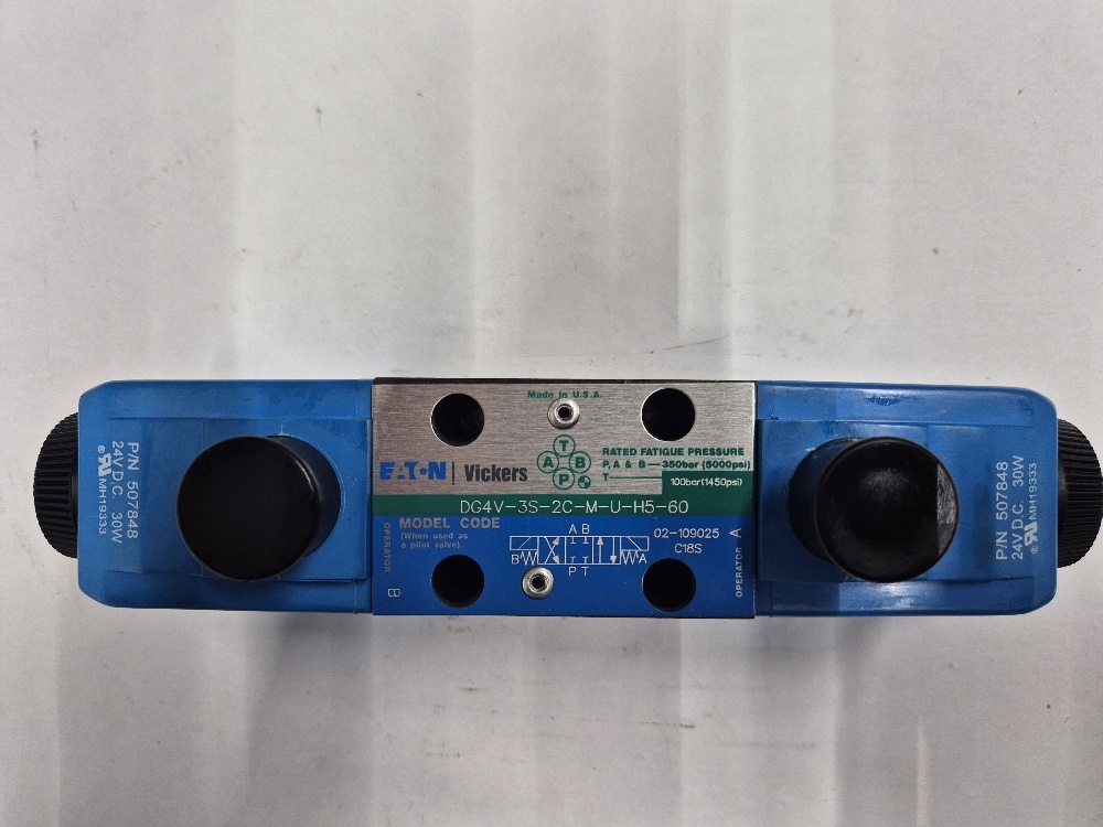 DG4V-3S-2C-M-U-H5-60 Cetop03 directional control valve Vickers / Eaton