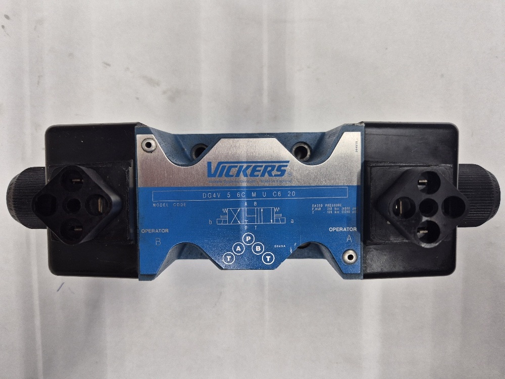 DG4V-5-6C-M-U-C6-20 4/3 Cetop05 directional control valve Vickers / Eaton