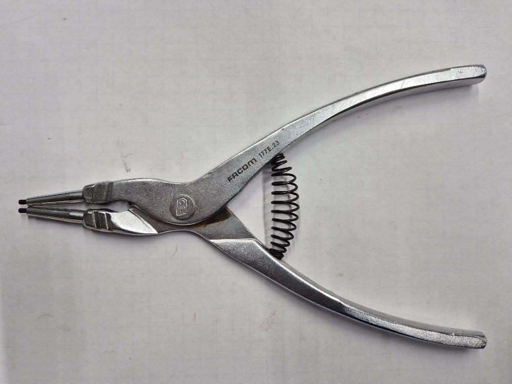 177E.23 <32-100mm> 180° Seeger ring Pliers Facom Used
