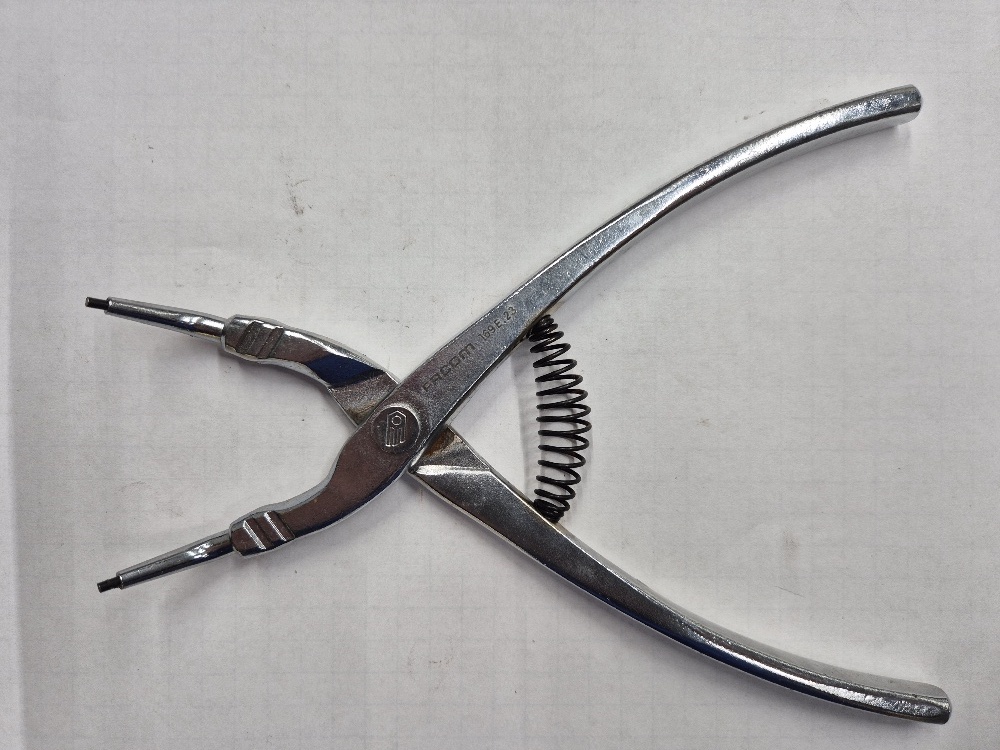 169E.23 >31-100mm< 180° Seeger ring Pliers Facom Used