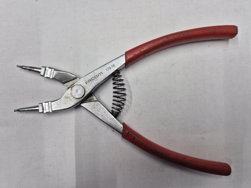 179-18 >18-60mm< 180° Seeger ring Pliers Facom Used