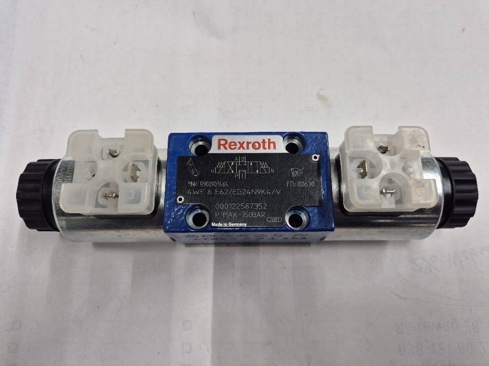 4WE 6 E62/EG24N9K4/V 4/3 Cetop03 valve Rexroth