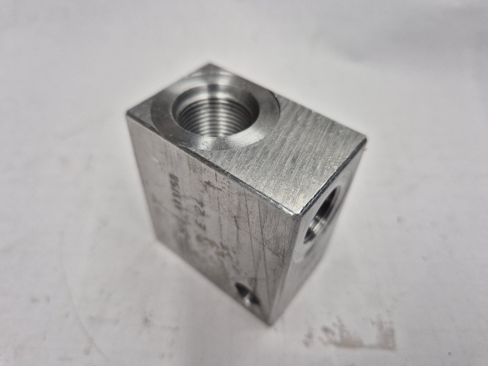 A13758 Manifold C08-2 (A879) Integrated