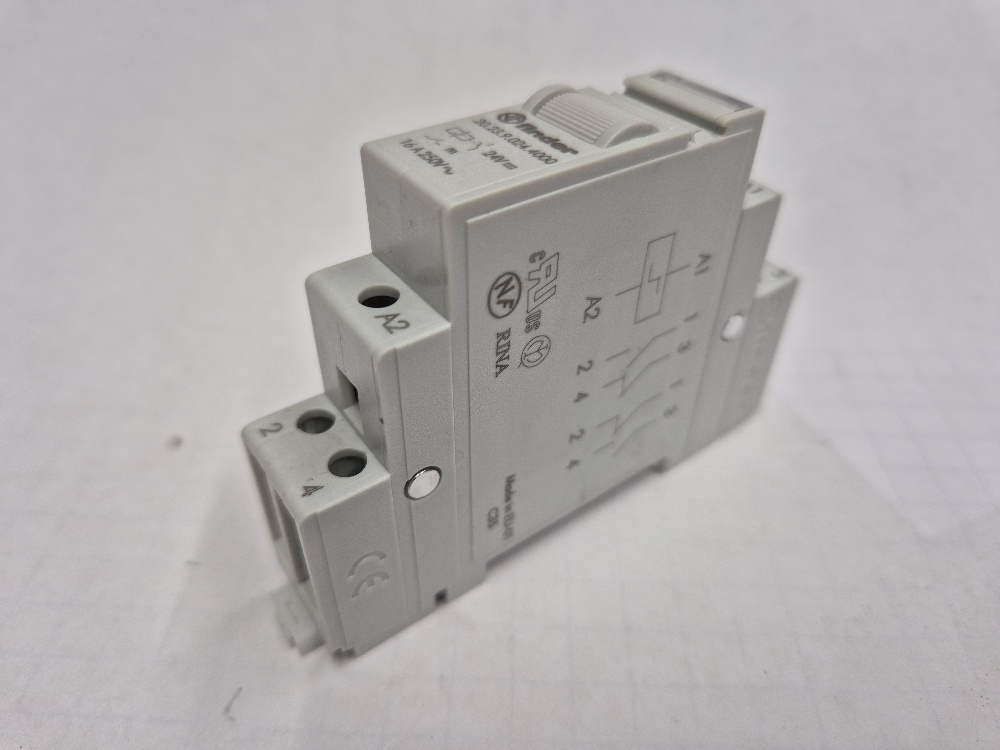 20.23.9.024.4000 relais Finder