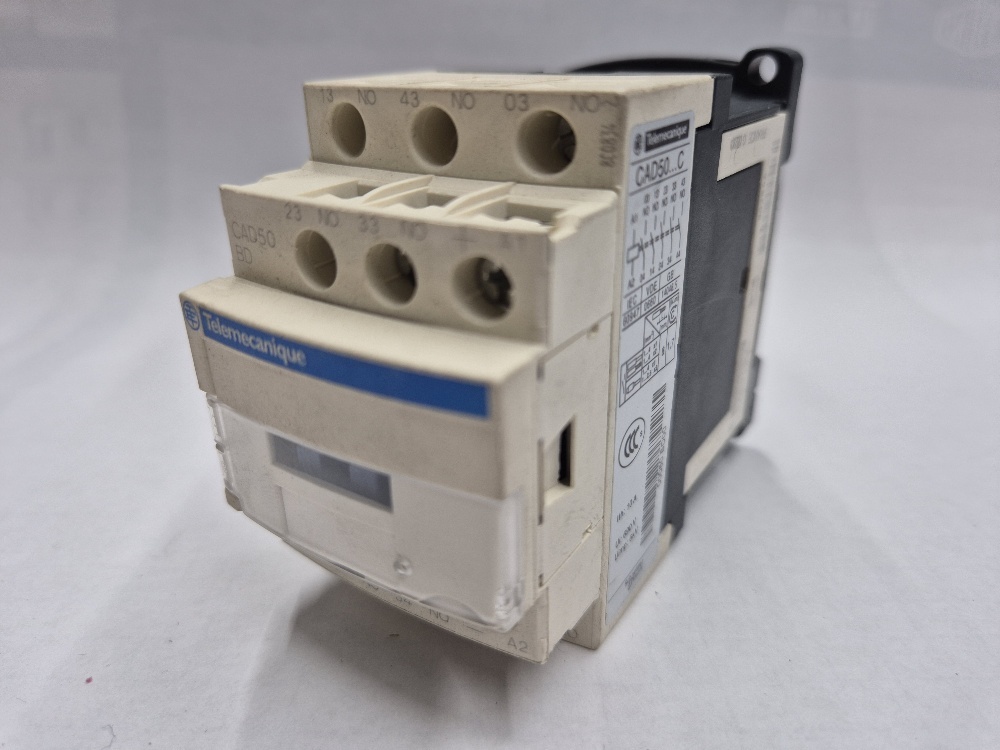 CAD50...C + LAD4TBDL Relais + surpressor Telemecanique