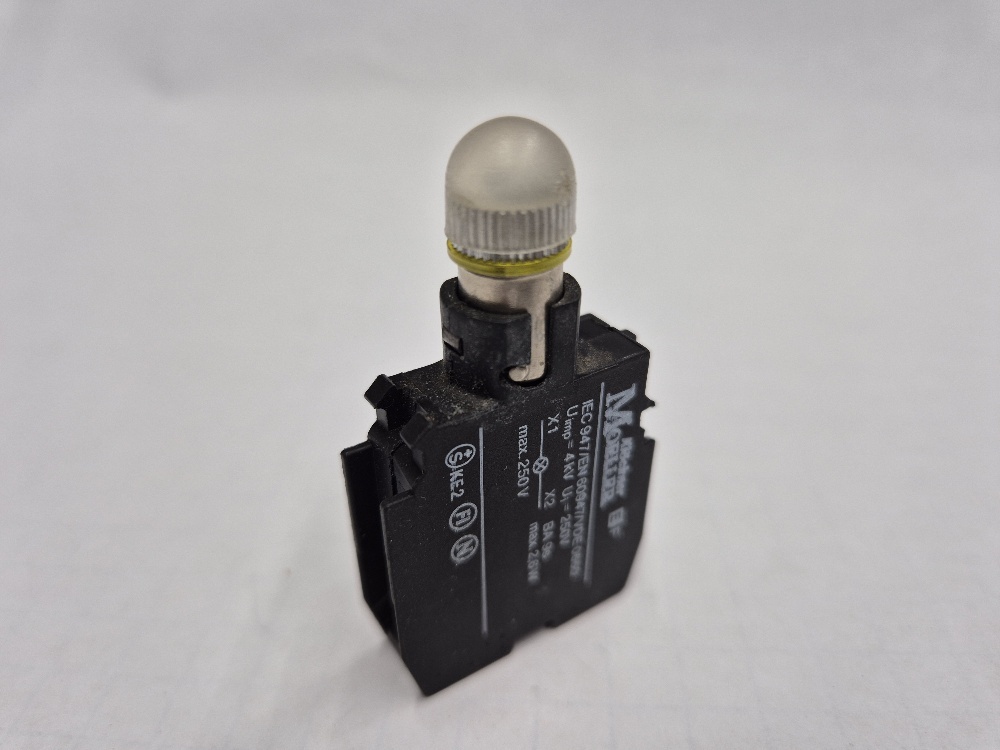 EF Light bulb Socket element Moeller