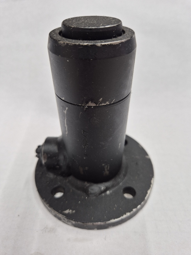 A4-26847 Bottom mounting flansch Cylinder single acting A4