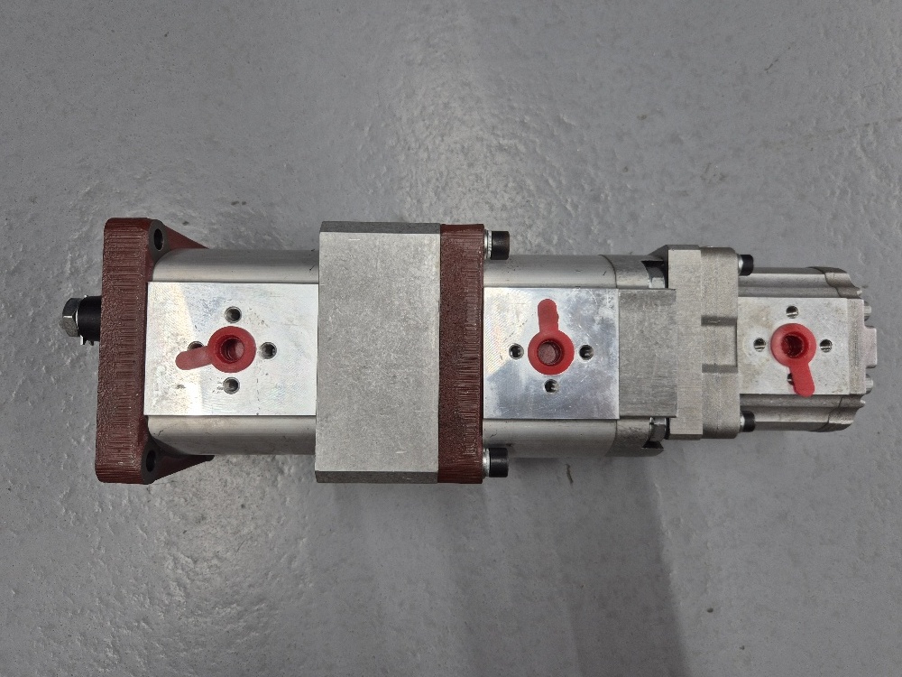 2SP G16 D -10N + 2SP G8 D - 10N + 1SP 3D - 10N trippel tandwielpomp Galtech