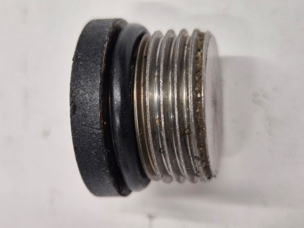 3/4" UNF SAE Plug