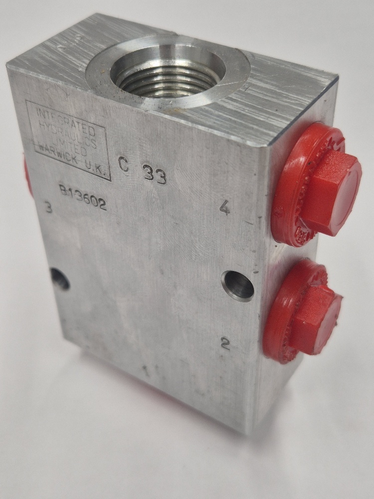 B13602 Manifold C10-4 Integrated