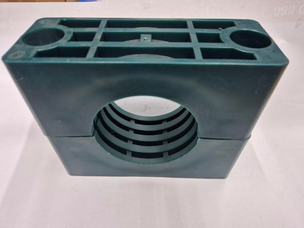 8100-PP green 2 Clamp Halves Heavy Series Stauff