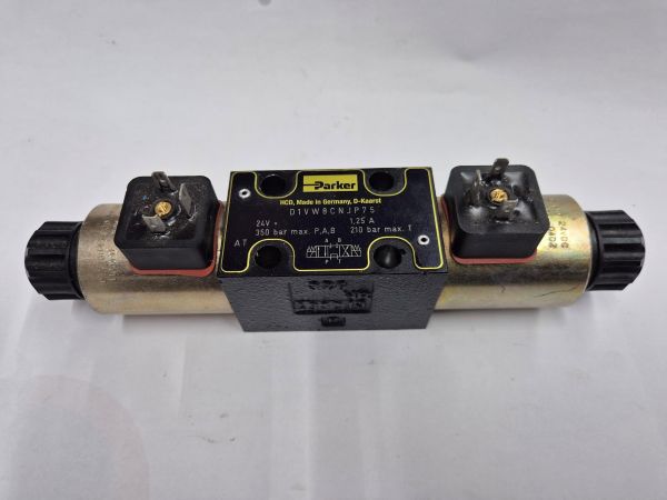 D1VW8CNJP75 4/3 24Vdc NG6 Ventiel Parker Used