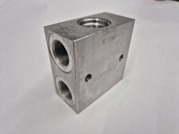 NCS06/2-LG2-1/2" Manifold Comatrol