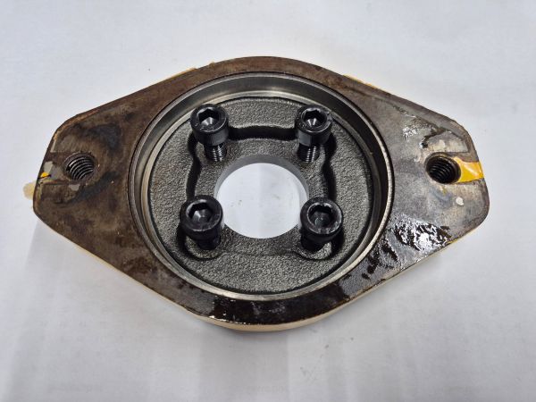 4570210 Doorbouw flens SAE"B" tbv L/K/J/F Frame series 45 Sauer-Danfoss Used