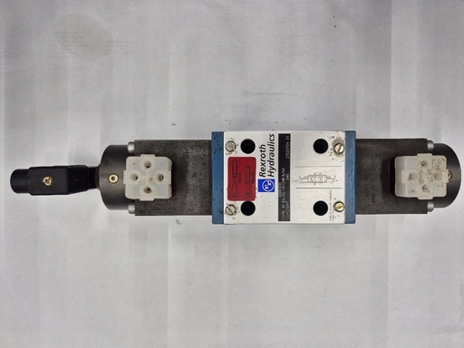 [500348] 4WRE10E3-32-14/24K4/M NG10 4/3 Proportioneel ventiel Rexroth