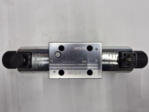 [500444] 081WV10P1V1004WS024/00D0 4/3 Cetop05 directional control valve Bosch