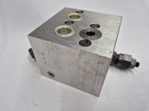 [500746] 1692 GL Manifold Oil-Control