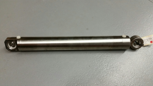 [501113] D30-63-450/667 Cylinder Stainless Steel SSH